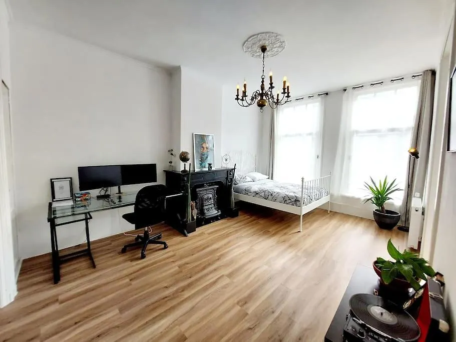 Historic Apartment Very Close To City Center Rotterdam 0*,  Netherlands
