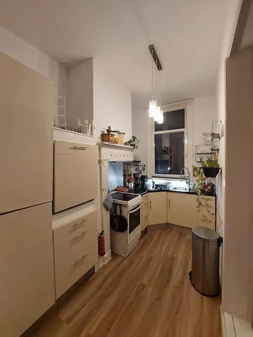 Historic Apartment Very Close To City Center Rotterdam