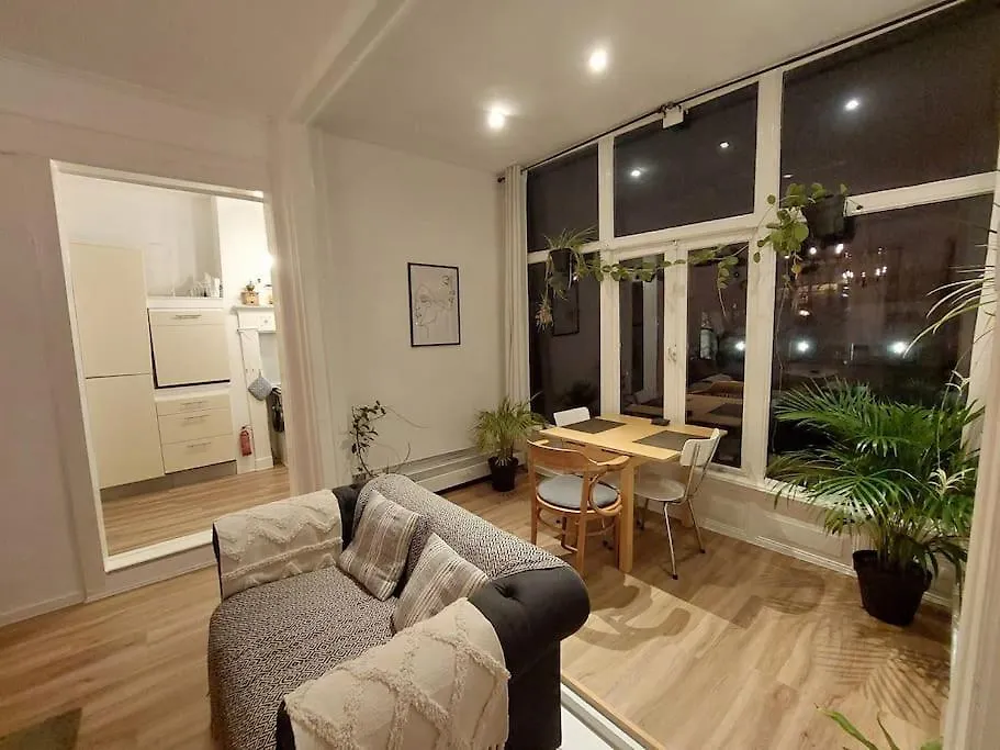 Historic Apartment Very Close To City Center Rotterdam