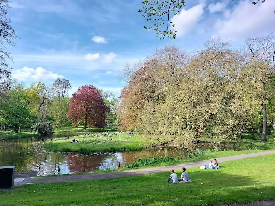 Historic Apartment Very Close To City Center Rotterdam