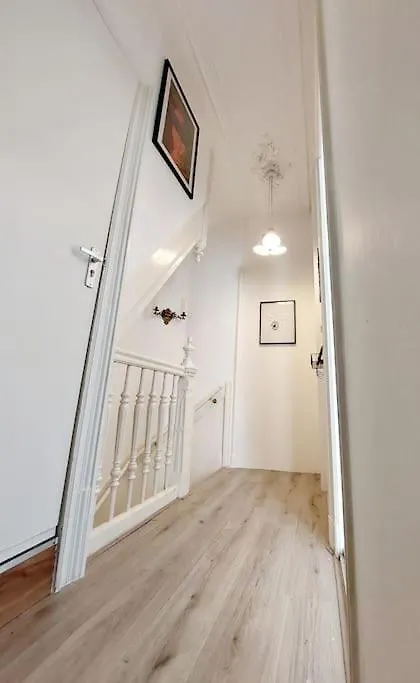 Historic Apartment Very Close To City Center Rotterdam 0*,